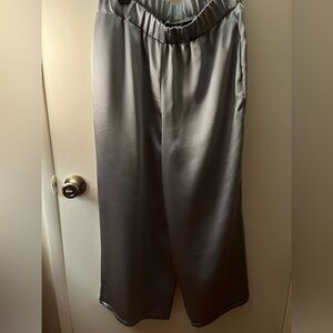 EUC Alfani satin pants.